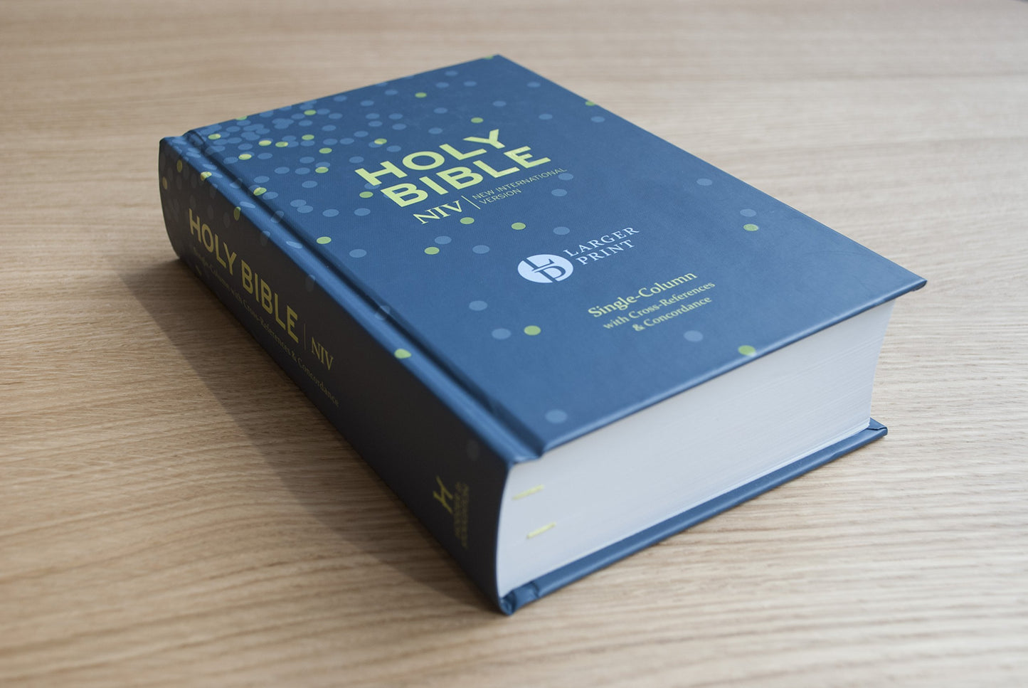 NIV Large Print Compact Single Column Reference Bible Hardback