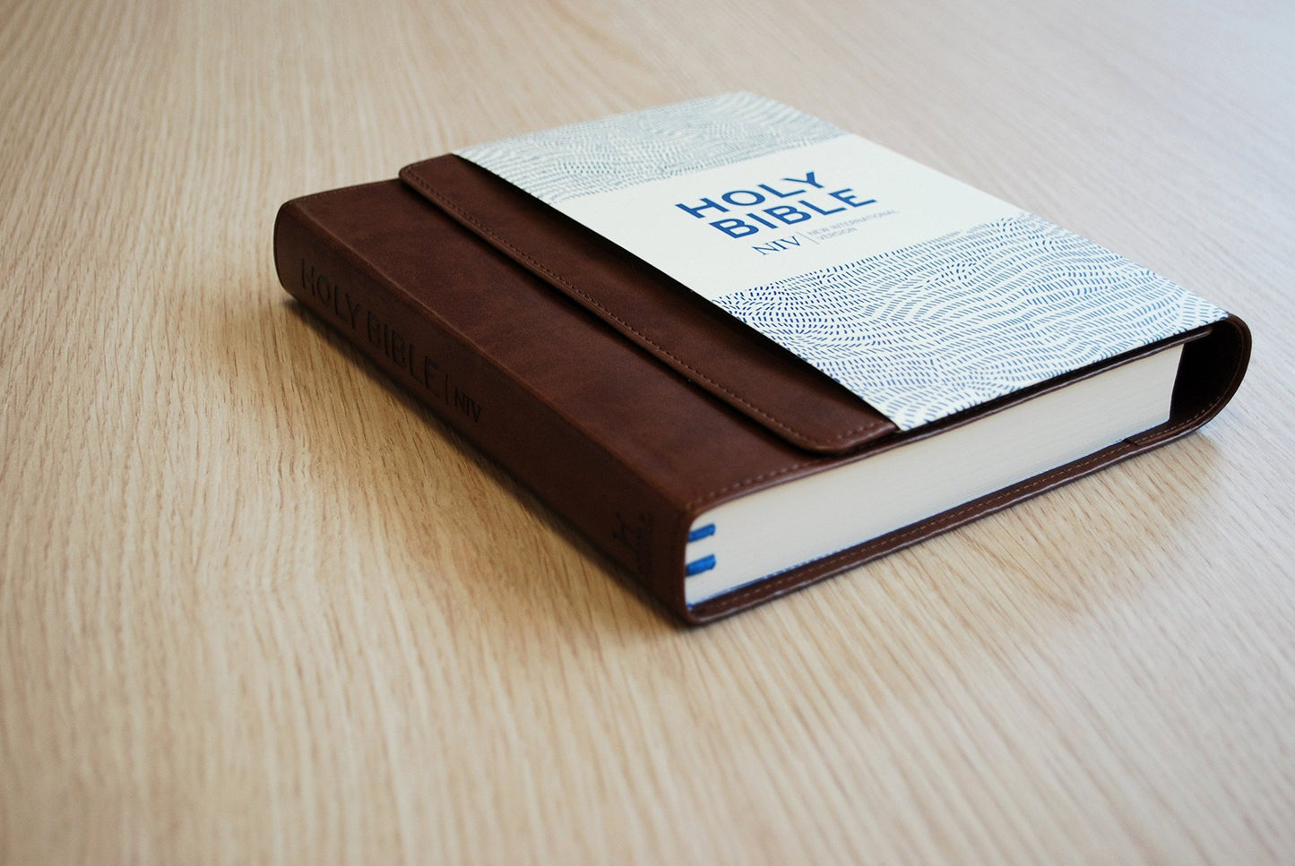 NIV Journalling Brown Imitation Leather Bible With Clasp